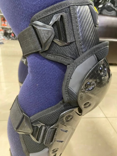 Ones Again Наколенники Carbon Fiber Force в Саратове